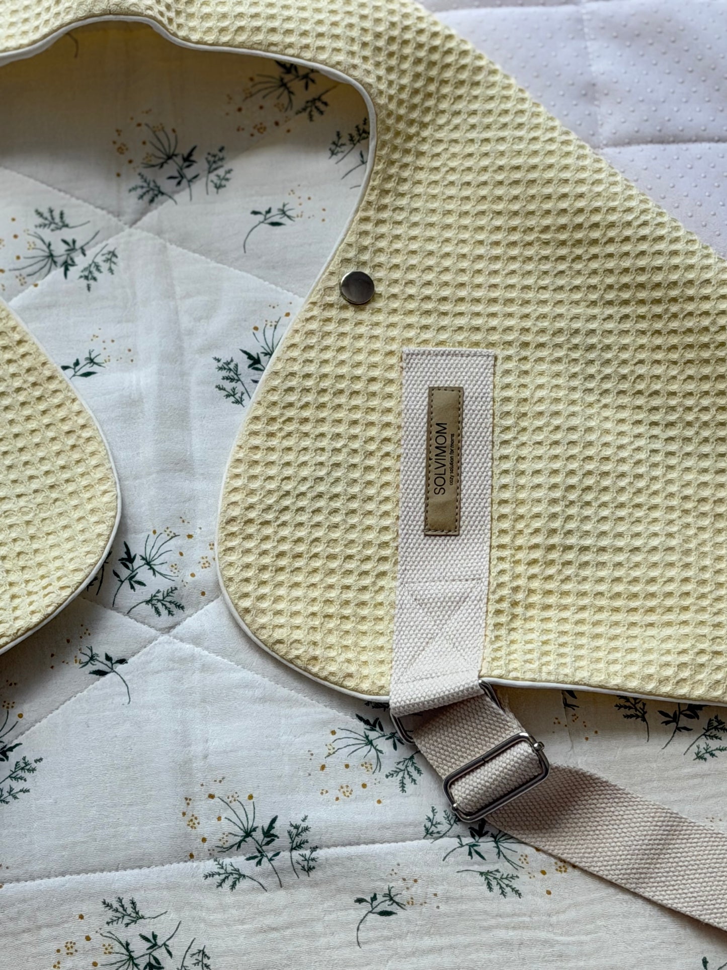 Solvimom Premium Carrier - Lemon Soufflé Daisy